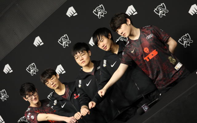 彩世界波为 彩世界波为